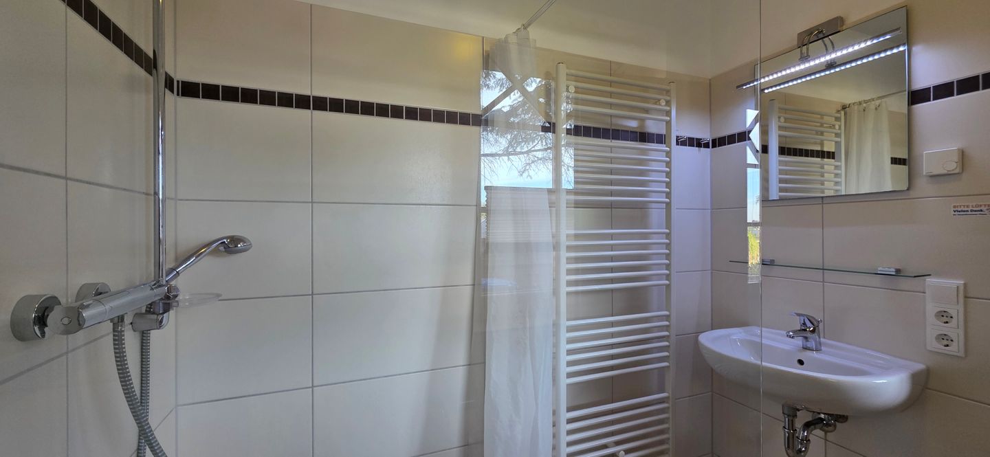  Ferienhaus FH T 1c Graal-Müritz - Badezimmer