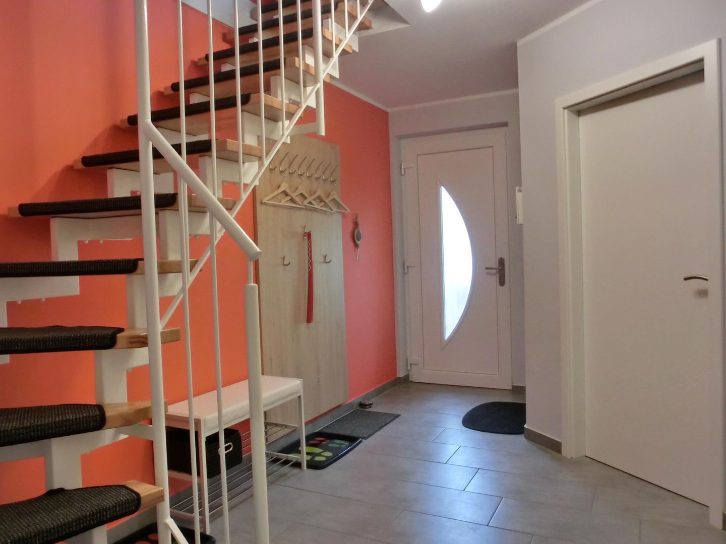  Ferienwohnung KWE 22 OG Graal-Müritz Küstenwald - Fassade / Eingang