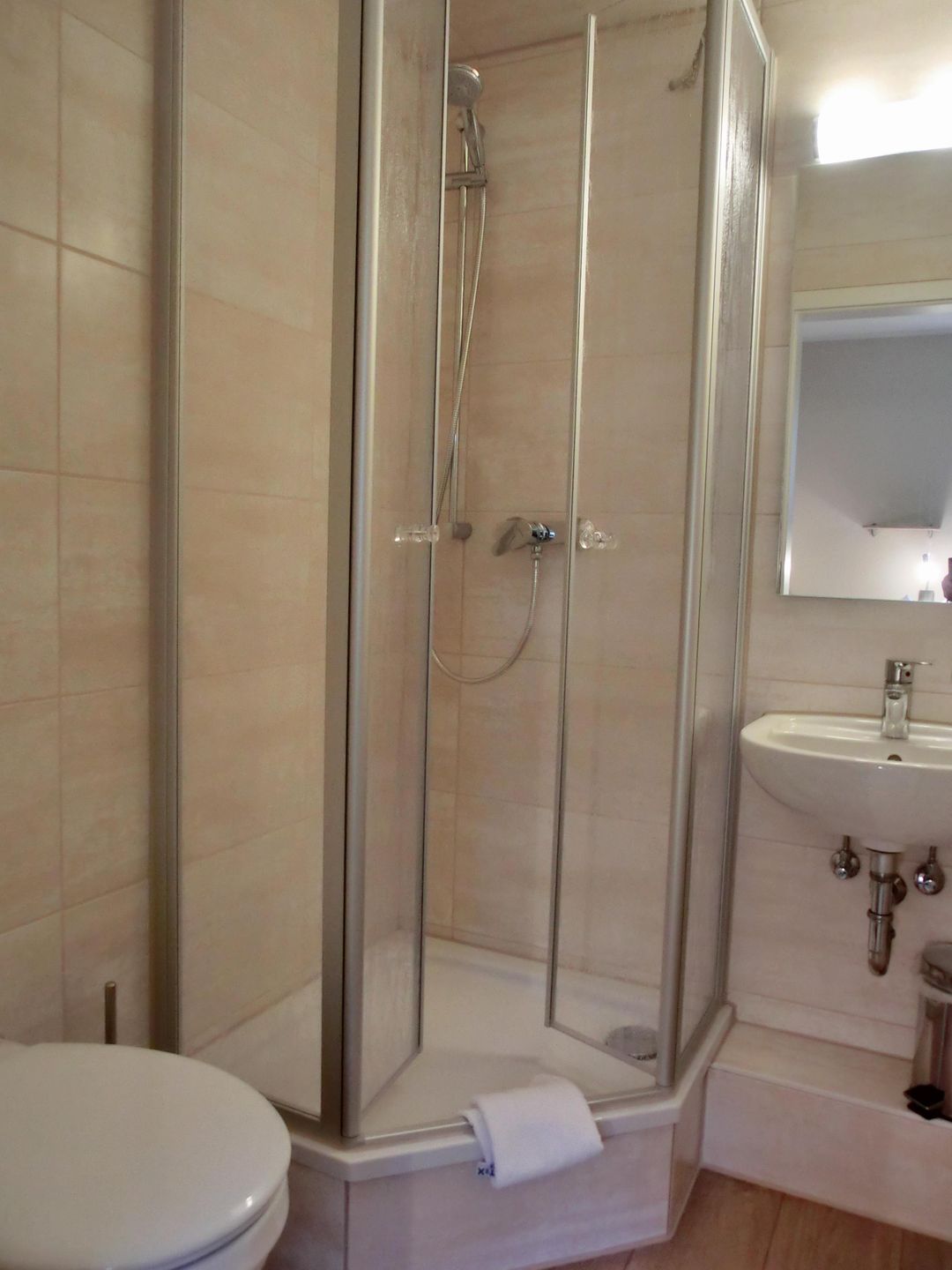  Ferienwohnung KWF3aOG Graal-Müritz Küstenwald - Badezimmer