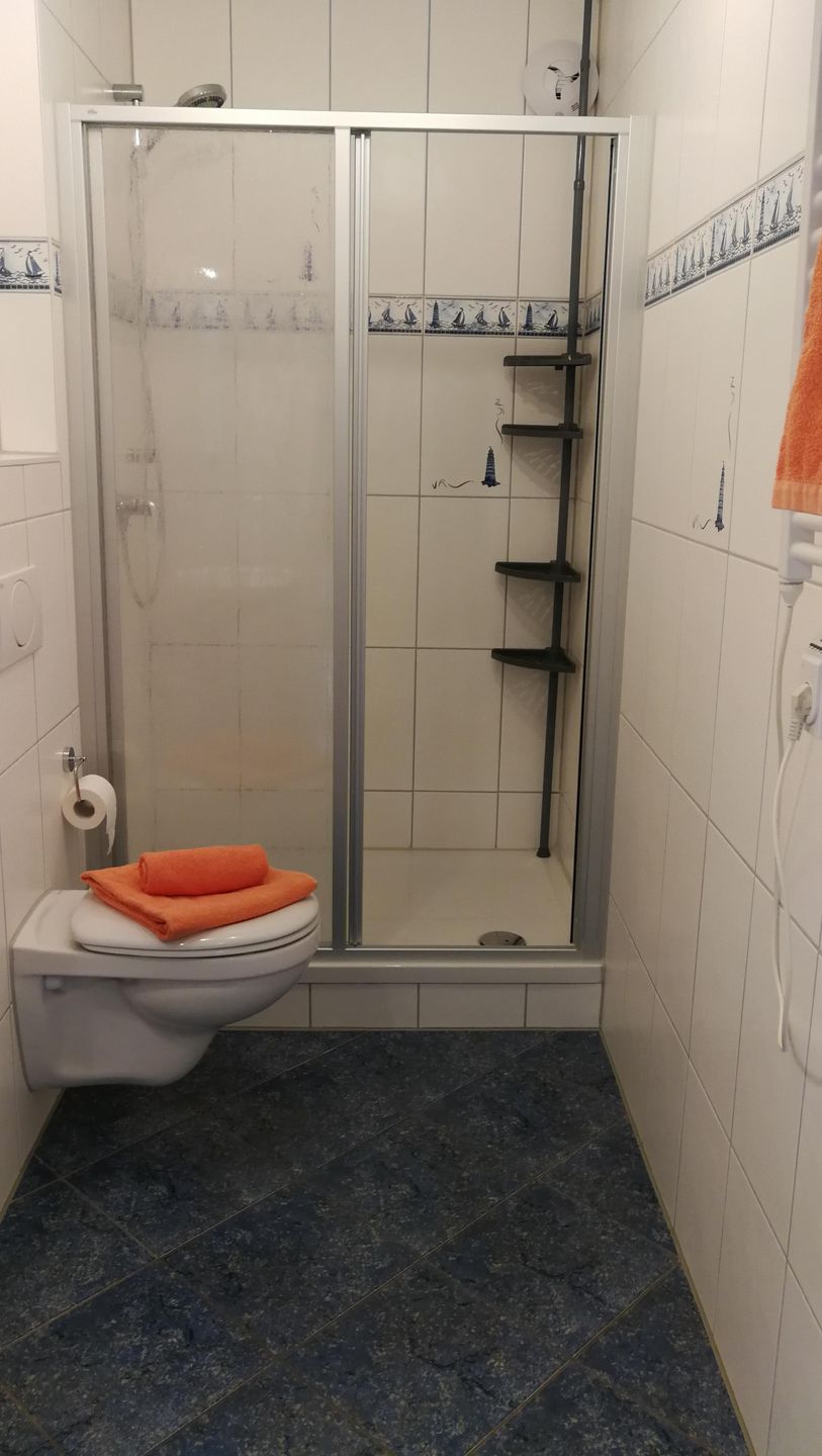  Ferienwohnung KWE-5 EG Graal-Müritz Küstenwald - Badezimmer