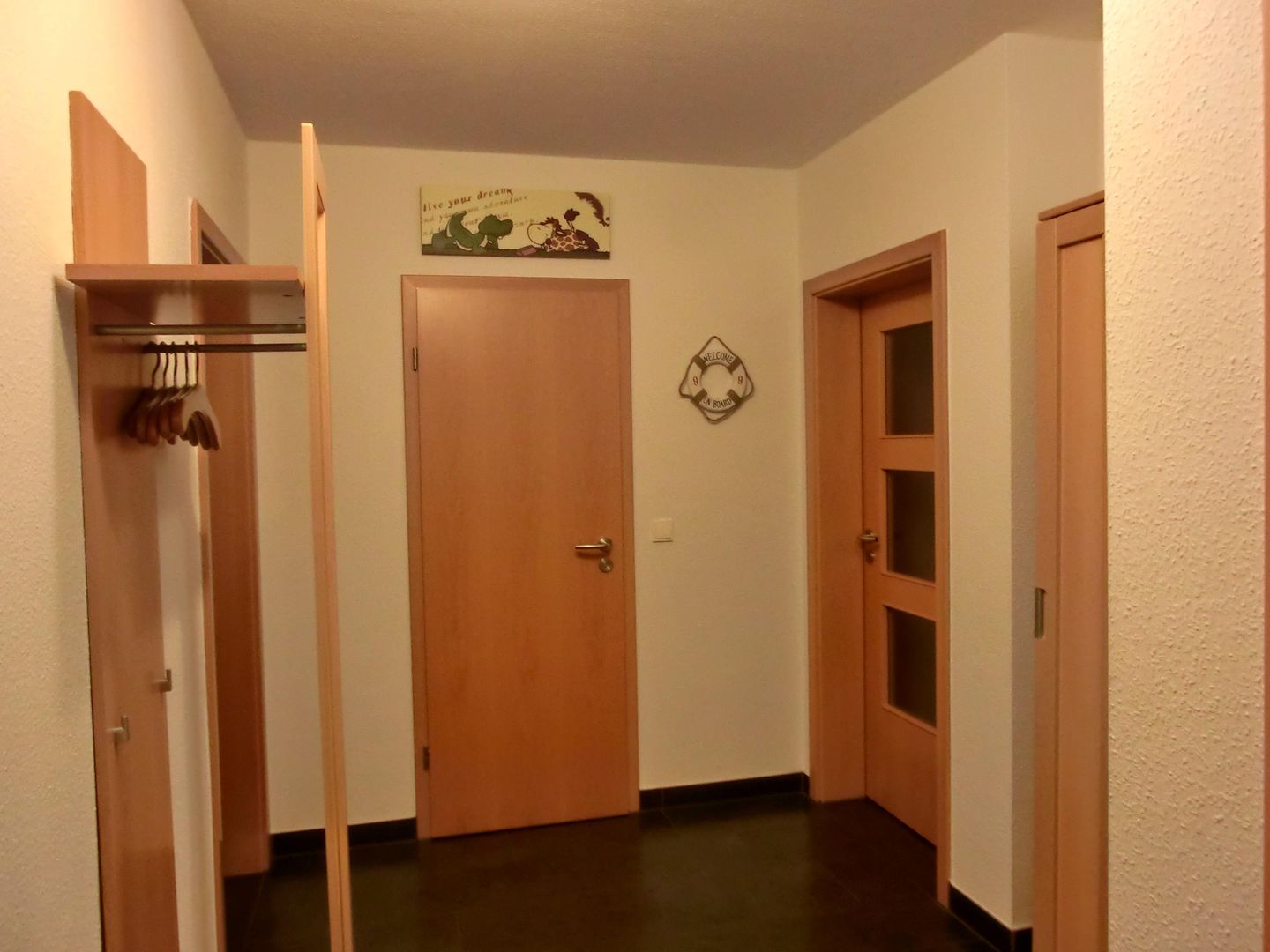  Ferienwohnung G8 Graal-Müritz - Fassade / Eingang