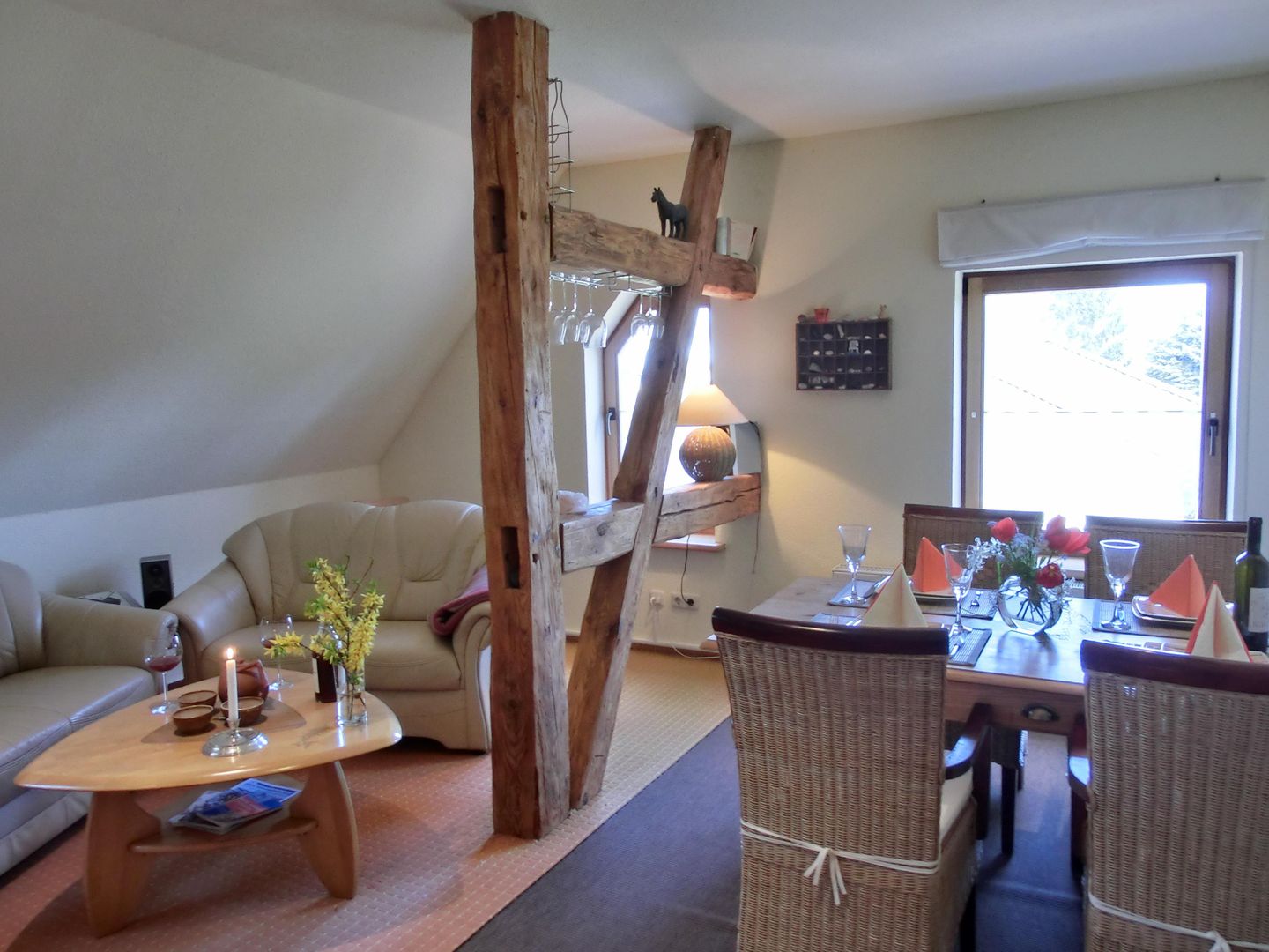  Ferienwohnung NH5 Hirschburg - Wohnzimmer