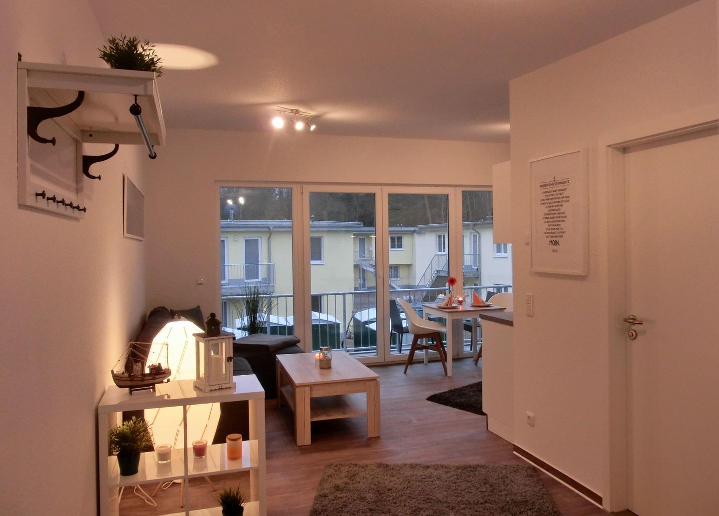  Ferienwohnung KWV 5 OG "Heimatmeer" Graal-Müritz Küstenwald - Wohnzimmer