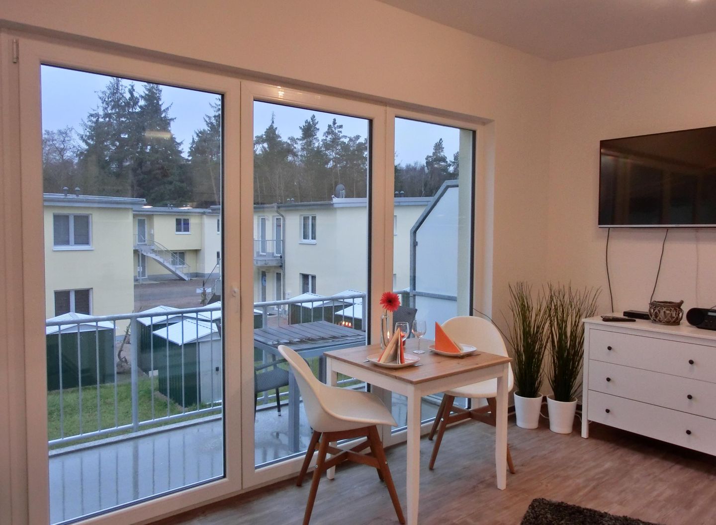  Ferienwohnung KWV 5 OG "Heimatmeer" Graal-Müritz Küstenwald - Terrasse