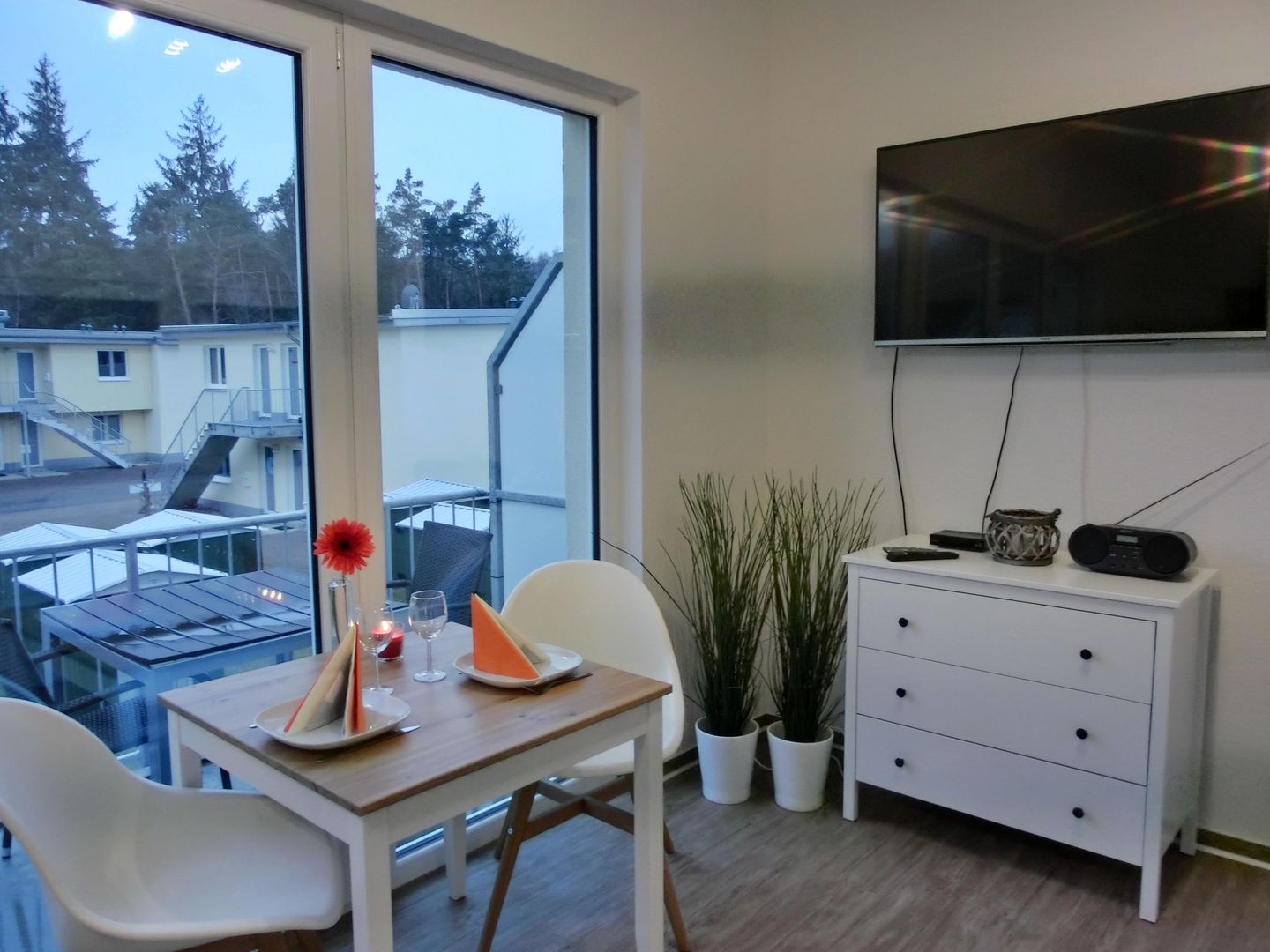  Ferienwohnung KWV 5 OG "Heimatmeer" Graal-Müritz Küstenwald - Wohnzimmer