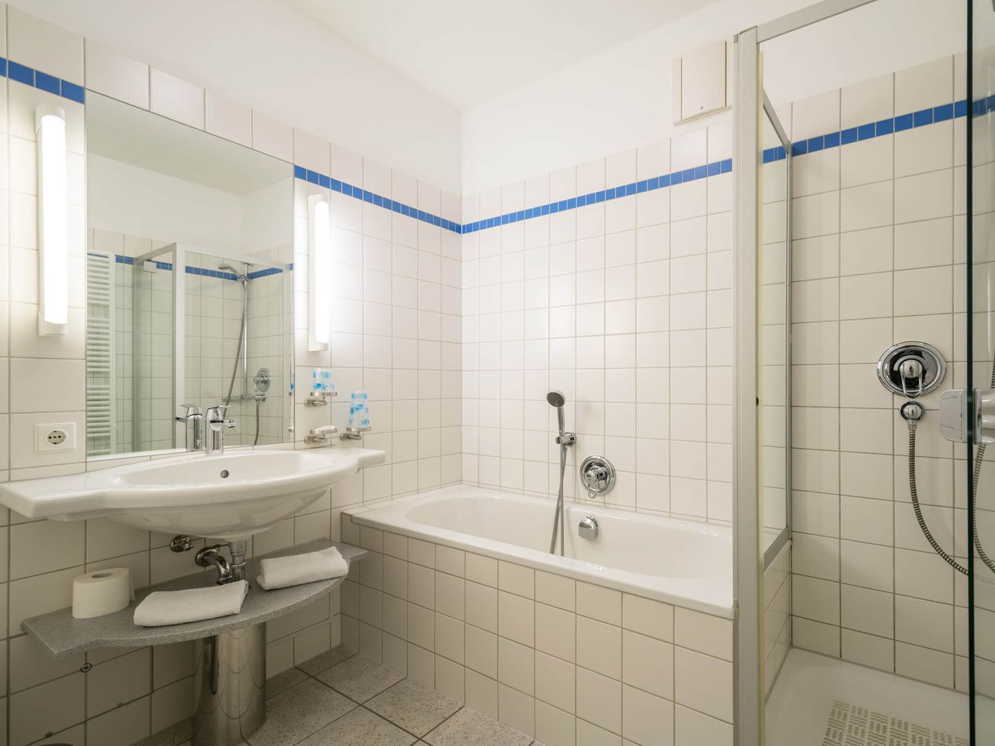 Kaiservillen Heringsdorf Ferienwohnung mit 1 Schlafzimmer und Terrasse (D102) Insel Usedom - Badezimmer