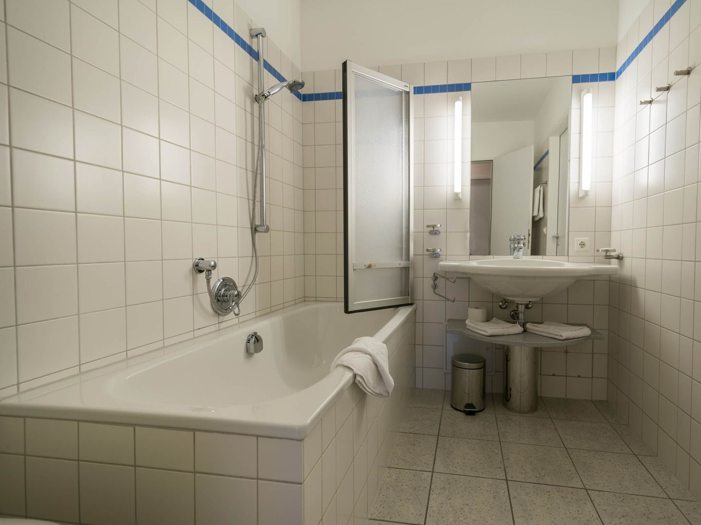 Kaiservillen Heringsdorf Ferienwohnung mit 1 Schlafzimmer und Balkon (D105) Insel Usedom - Badezimmer