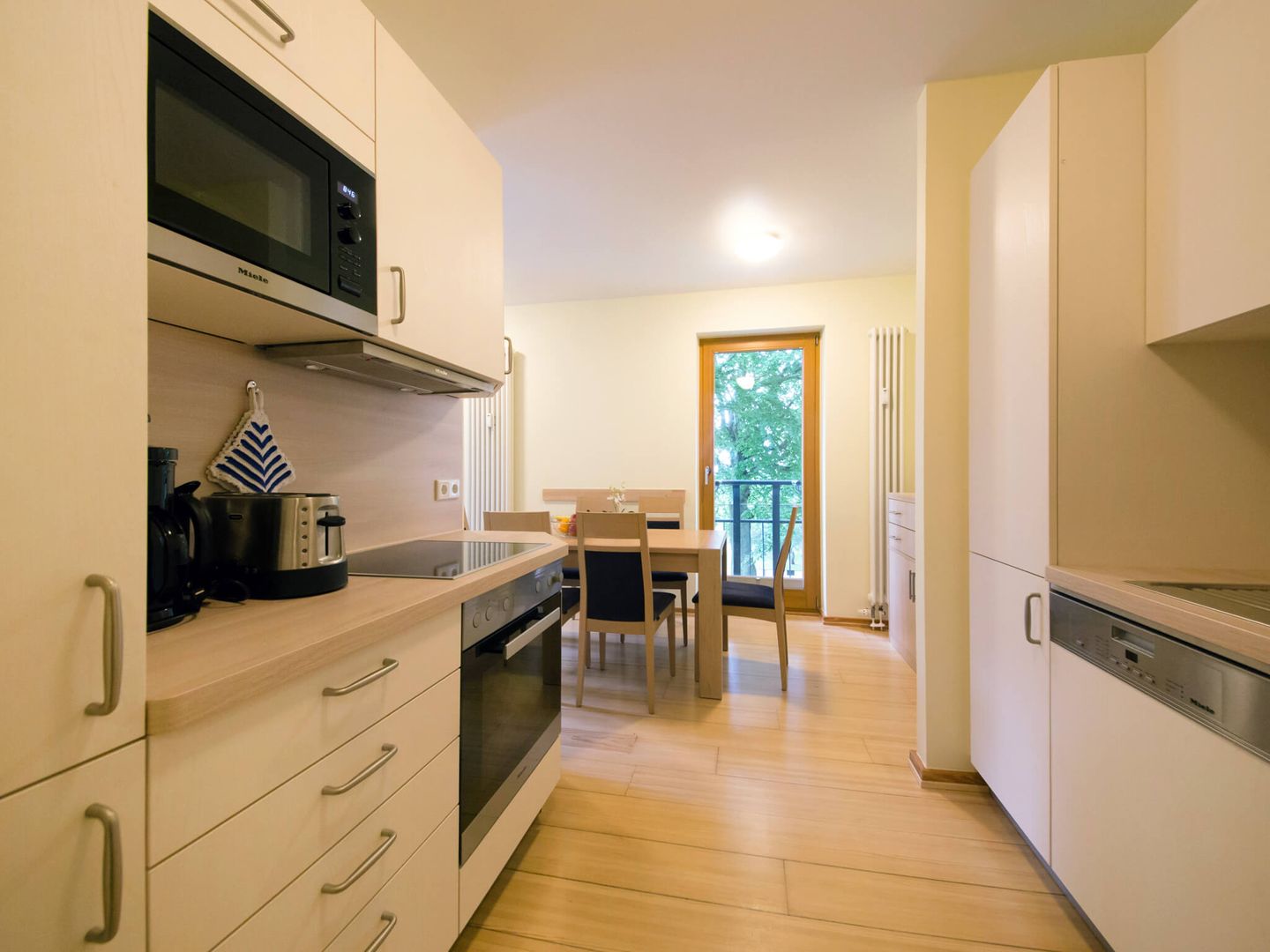 Kaiservillen Heringsdorf Ferienwohnung mit 2 Schlafzimmern und Balkon (D202) Insel Usedom - Küche / Küchenzeile