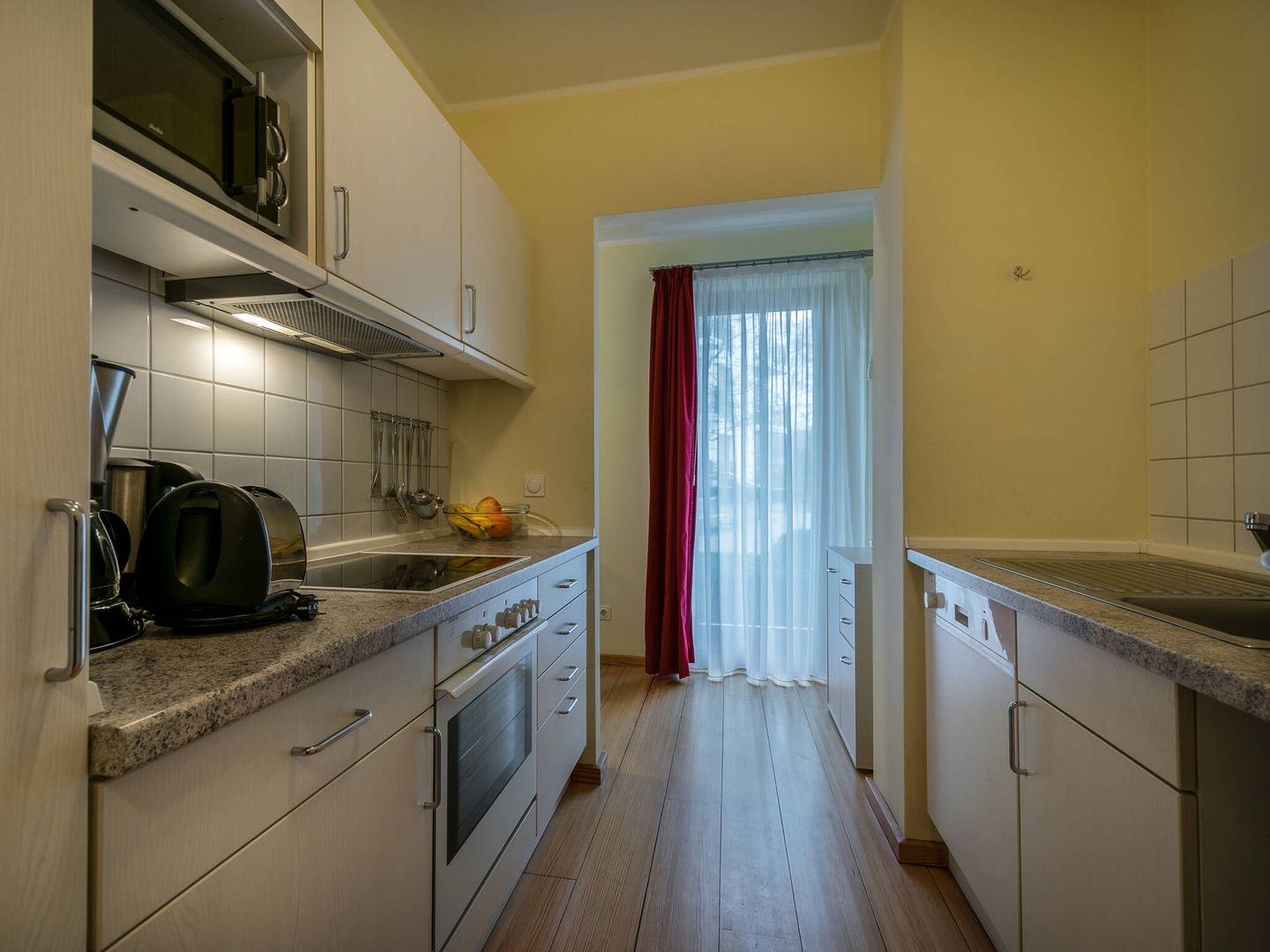 Kaiservillen Heringsdorf Ferienwohnung mit 1 Schlafzimmer und Terrasse (D204) Insel Usedom - Küche / Küchenzeile