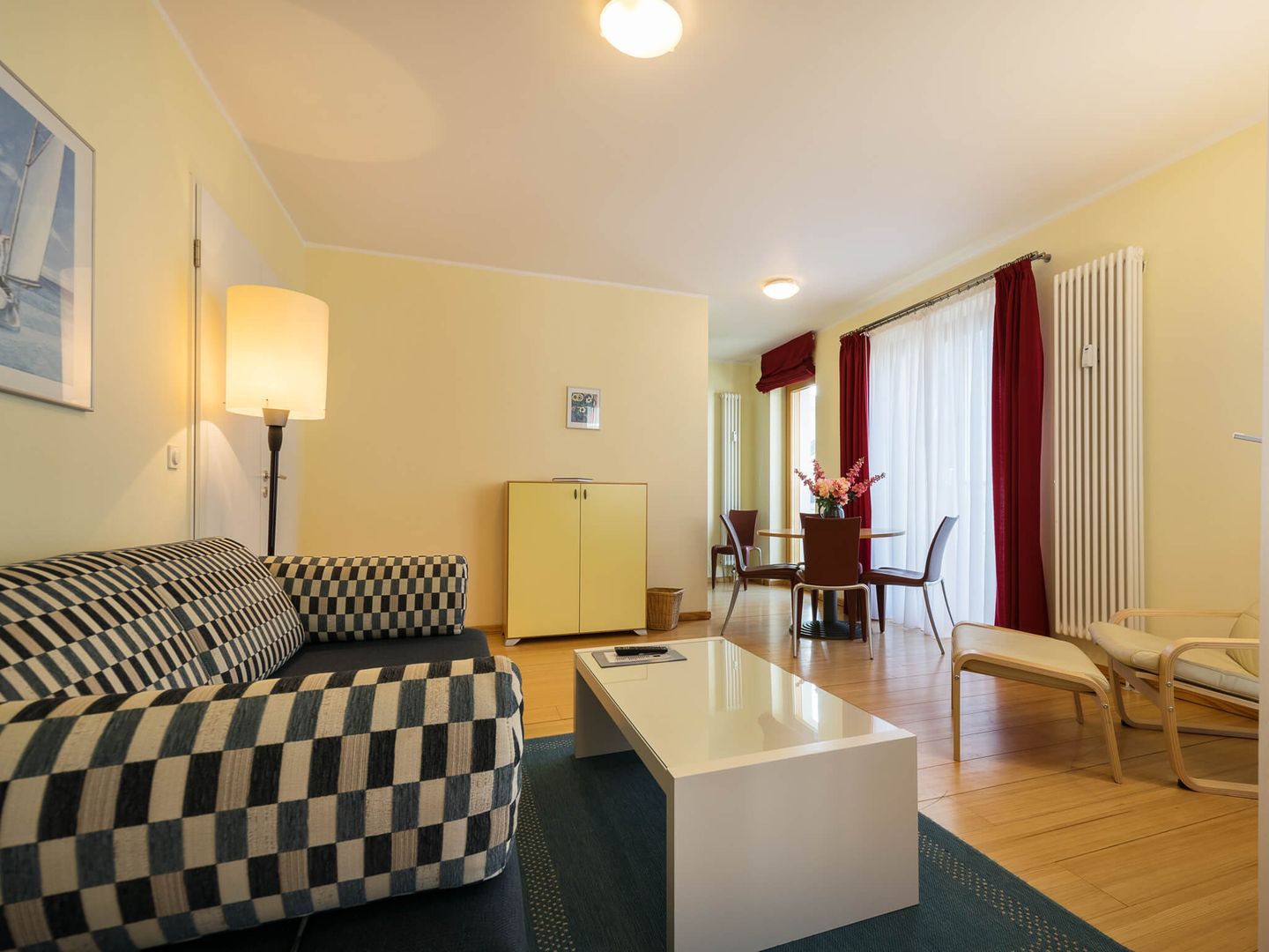 Kaiservillen Heringsdorf Ferienwohnung mit 1 Schlafzimmer und Balkon (D211) Insel Usedom - Wohnzimmer