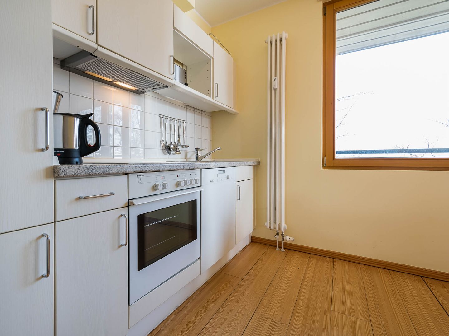 Kaiservillen Heringsdorf Ferienwohnung mit 1 Schlafzimmer und Balkon (D233) Insel Usedom - Küche / Küchenzeile