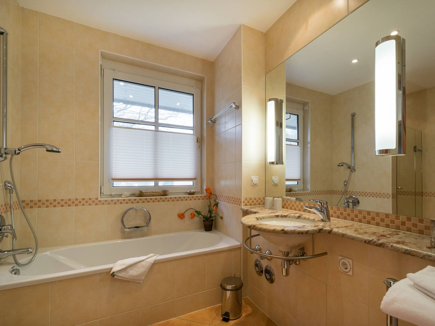 Kaiservillen Heringsdorf Ferienwohnung mit 1 Schlafzimmer und Balkon (C23) Insel Usedom - Badezimmer