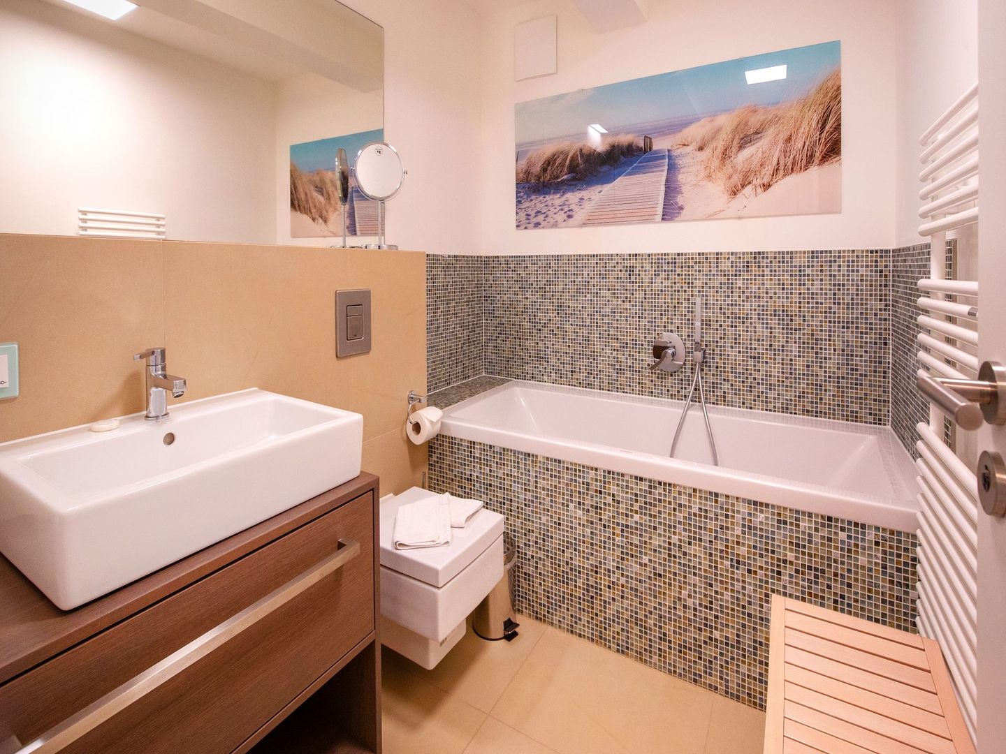 Dünenresidenz Prora Ferienwohnung Azur mit Meerblick, 2 Schlafzimmern und Balkon (NP/203) Insel Rügen - Badezimmer