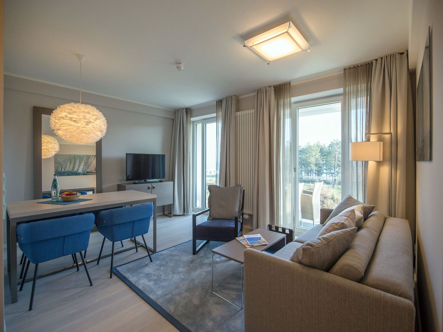 Dünenresidenz Prora Ferienwohnung mit Meerblick, 1 Schlafzimmer und Balkon (NP/310) Insel Rügen - Wohnzimmer