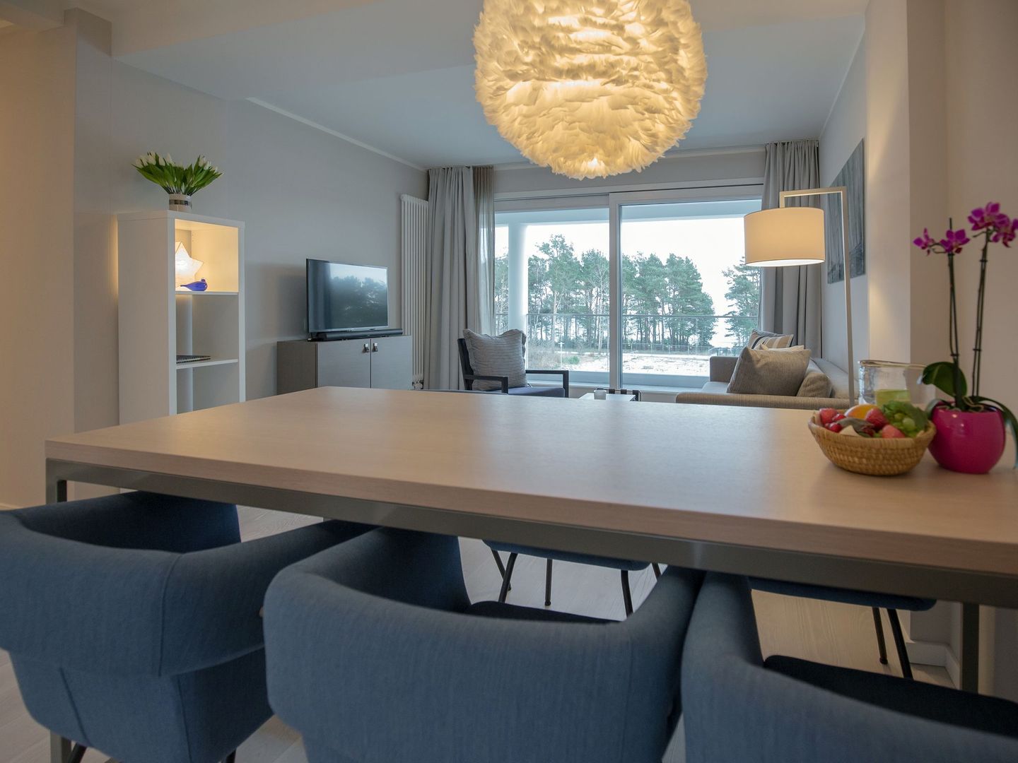 Dünenresidenz Prora Ferienwohnung mit Meerblick, 2 Schlafzimmern und Loggia (NP/318) Insel Rügen - Wohnzimmer