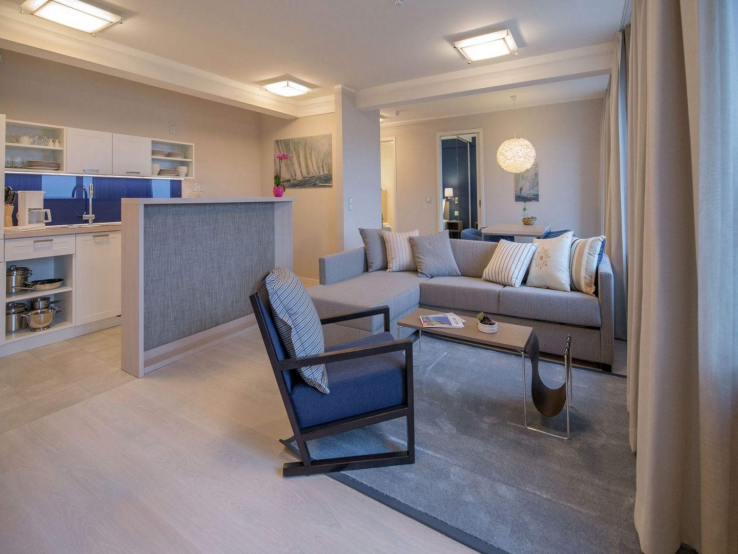 Dünenresidenz Prora Ferienwohnung mit Meerblick, 2 Schlafzimmern und Balkon (NP/403) Insel Rügen - Wohnzimmer