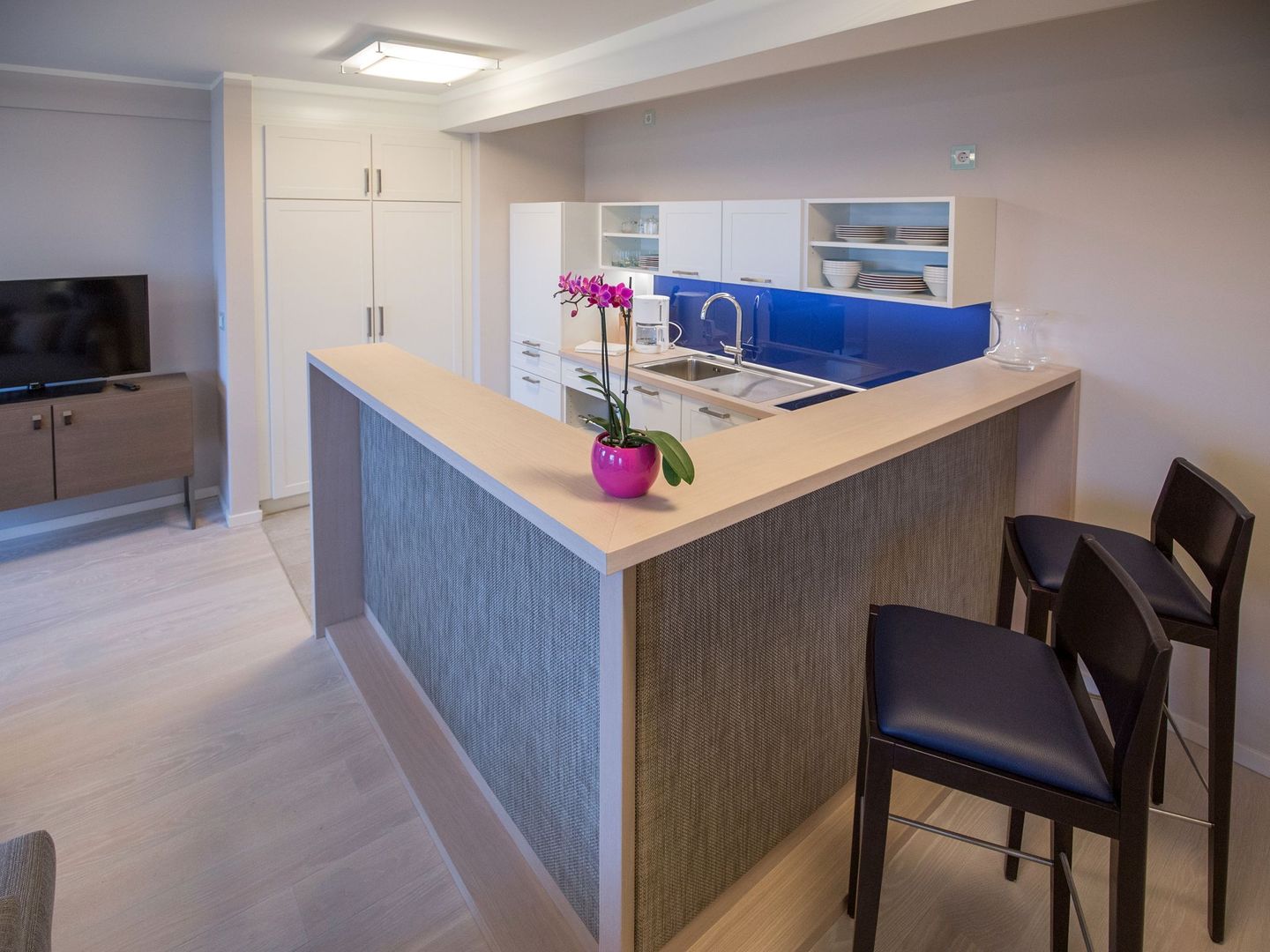 Dünenresidenz Prora Ferienwohnung mit Meerblick, 2 Schlafzimmern und Balkon (NP/403) Insel Rügen - Küche / Küchenzeile