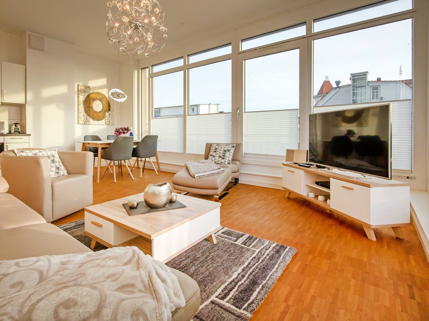 Strandvillen Binz Ferienwohnung mit 2 Schlafzimmern, Terrasse und Balkon (DR/434) Insel Rügen - Wohnzimmer