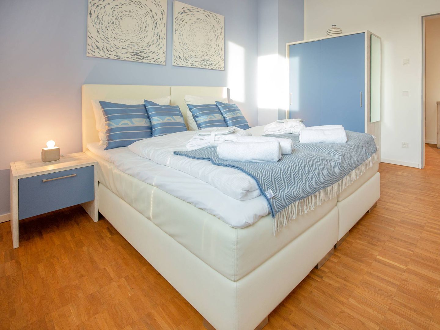 Strandvillen Binz Ferienwohnung mit 2 Schlafzimmern, Terrasse und Balkon (DR/434) Insel Rügen - Schlafzimmer