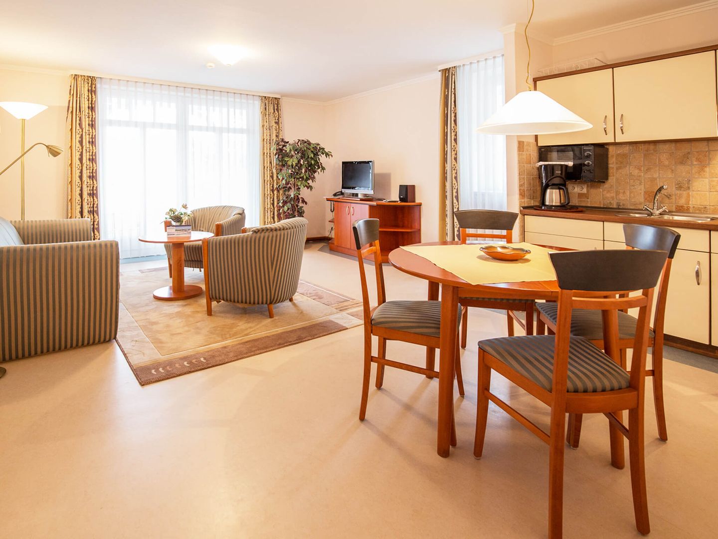 Strandvillen Binz Ferienwohnung mit Meerblick, 1 Schlafzimmer und Balkon (SV/752) Insel Rügen - Wohnzimmer