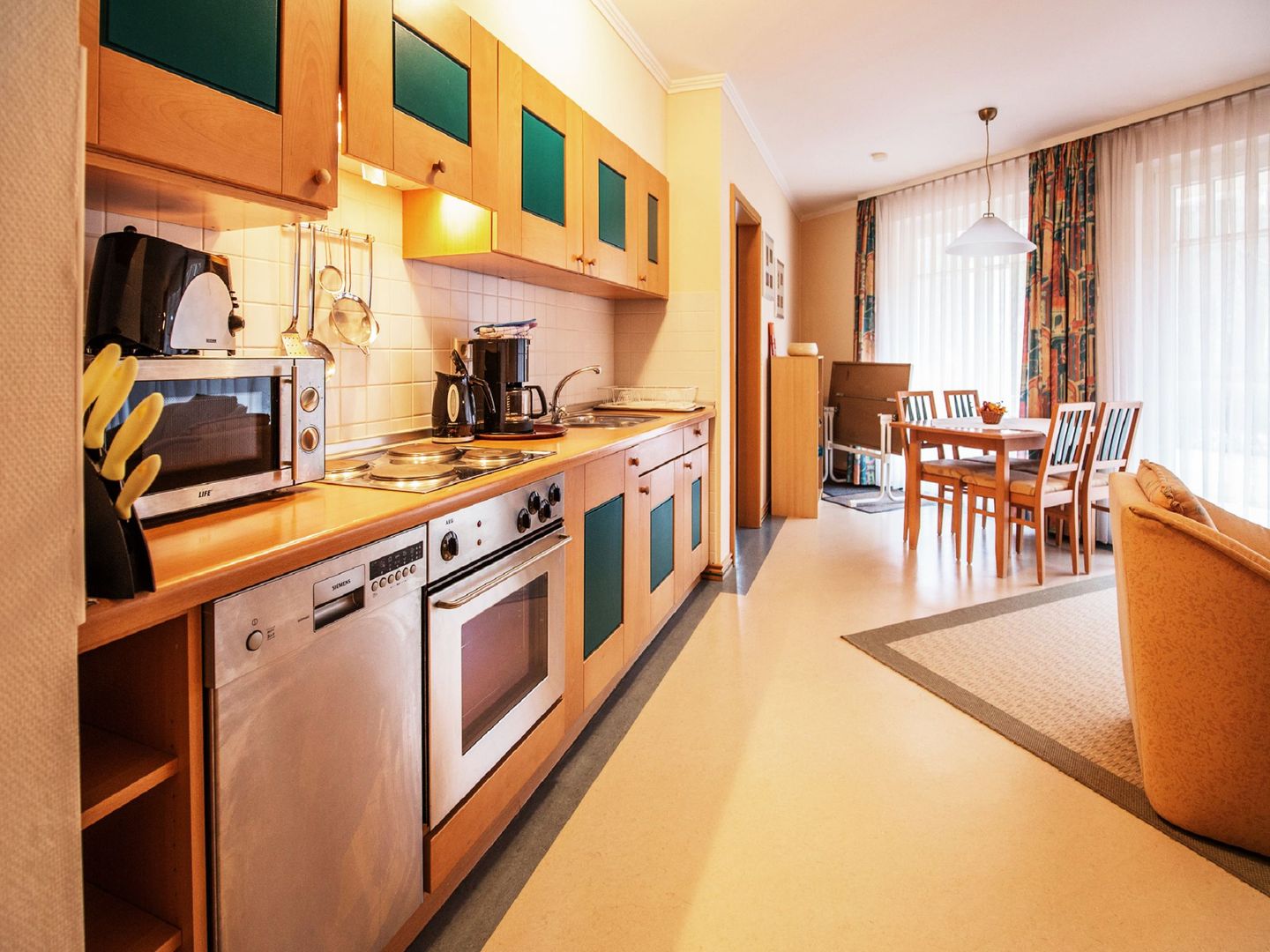 Dünenpark Binz Komfort Ferienwohnung mit 1 Schlafzimmer und Terrasse im Erdgeschoss (002) Insel Rügen - Küche / Küchenzeile