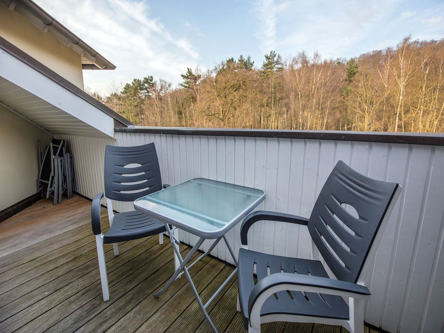 Dünenpark Binz Komfortplus Ferienwohnung mit 1 Schlafzimmer und Balkon im Dachgeschoss (010) Insel Rügen - Balkon