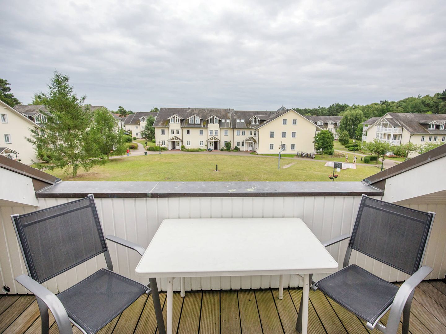 Dünenpark Binz Komfort Ferienwohnung mit 1 Schlafzimmer und Balkon im Dachgeschoss (024) Insel Rügen - Balkon