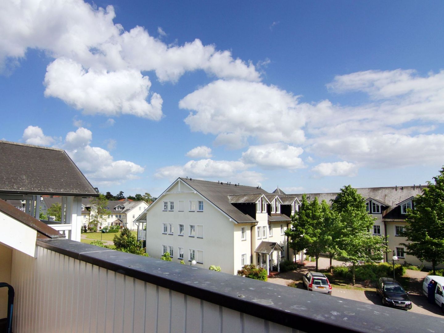 Dünenpark Binz Budget Ferienwohnung mit 1 Schlafzimmer und Balkon im Dachgeschoss (110) Insel Rügen - Balkon