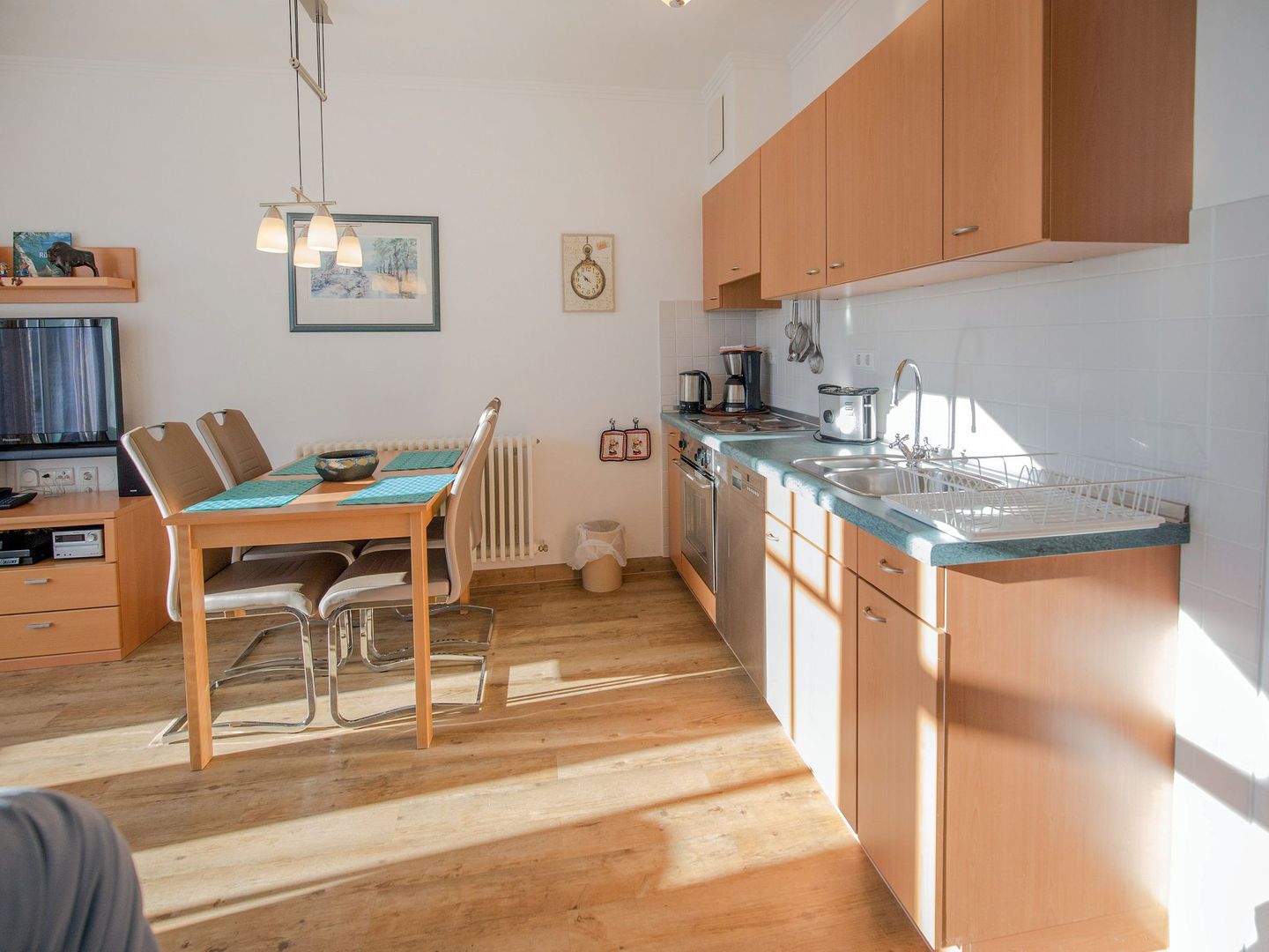 Dünenpark Binz Komfort Ferienwohnung mit 1 Schlafzimmer und Balkon im Dachgeschoss (111) Insel Rügen - Küche / Küchenzeile