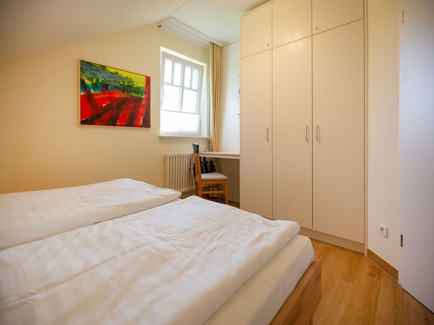 Dünenpark Binz Komfortplus Ferienwohnung mit 1 Schlafzimmer und Balkon im Dachgeschoss (114) Insel Rügen - Schlafzimmer