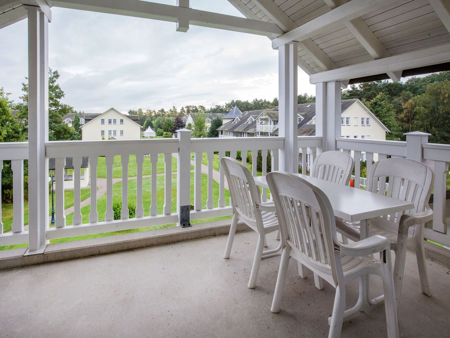 Dünenpark Binz Komfort Ferienwohnung mit 1 Schlafzimmer und Balkon im Dachgeschoss (124) Insel Rügen - Balkon
