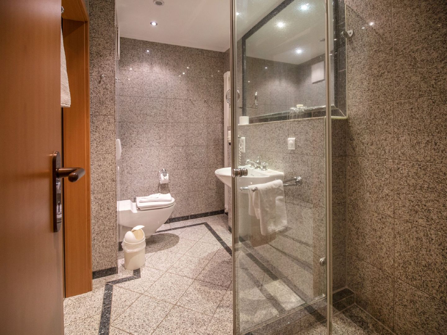 Dünenpark Binz Komfort Ferienwohnung mit 1 Schlafzimmer und Terrasse im Erdgeschoss (118) Insel Rügen - Badezimmer