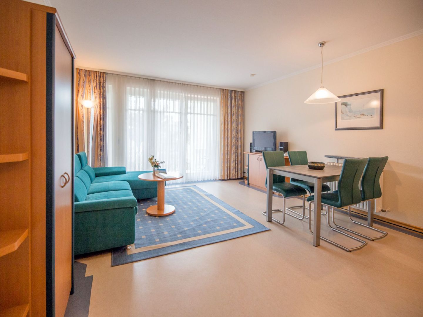 Dünenpark Binz Komfort Ferienwohnung mit 1 Schlafzimmer und Terrasse im Erdgeschoss (127) Insel Rügen - Wohnzimmer