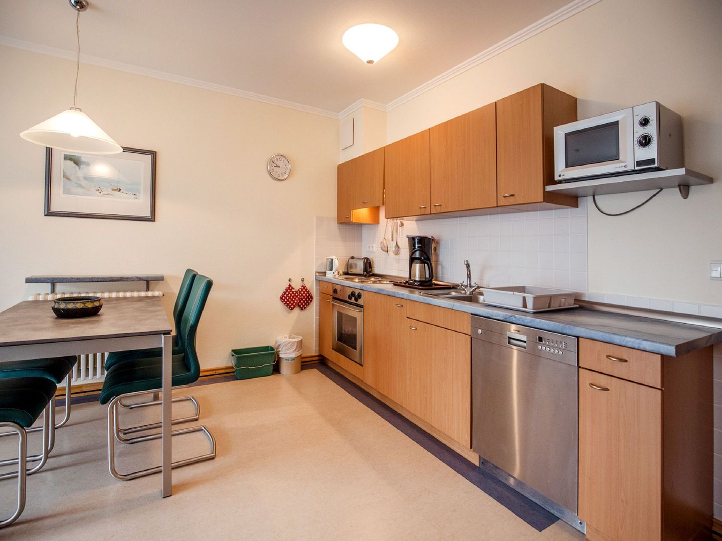 Dünenpark Binz Komfort Ferienwohnung mit 1 Schlafzimmer und Terrasse im Erdgeschoss (127) Insel Rügen - Küche / Küchenzeile