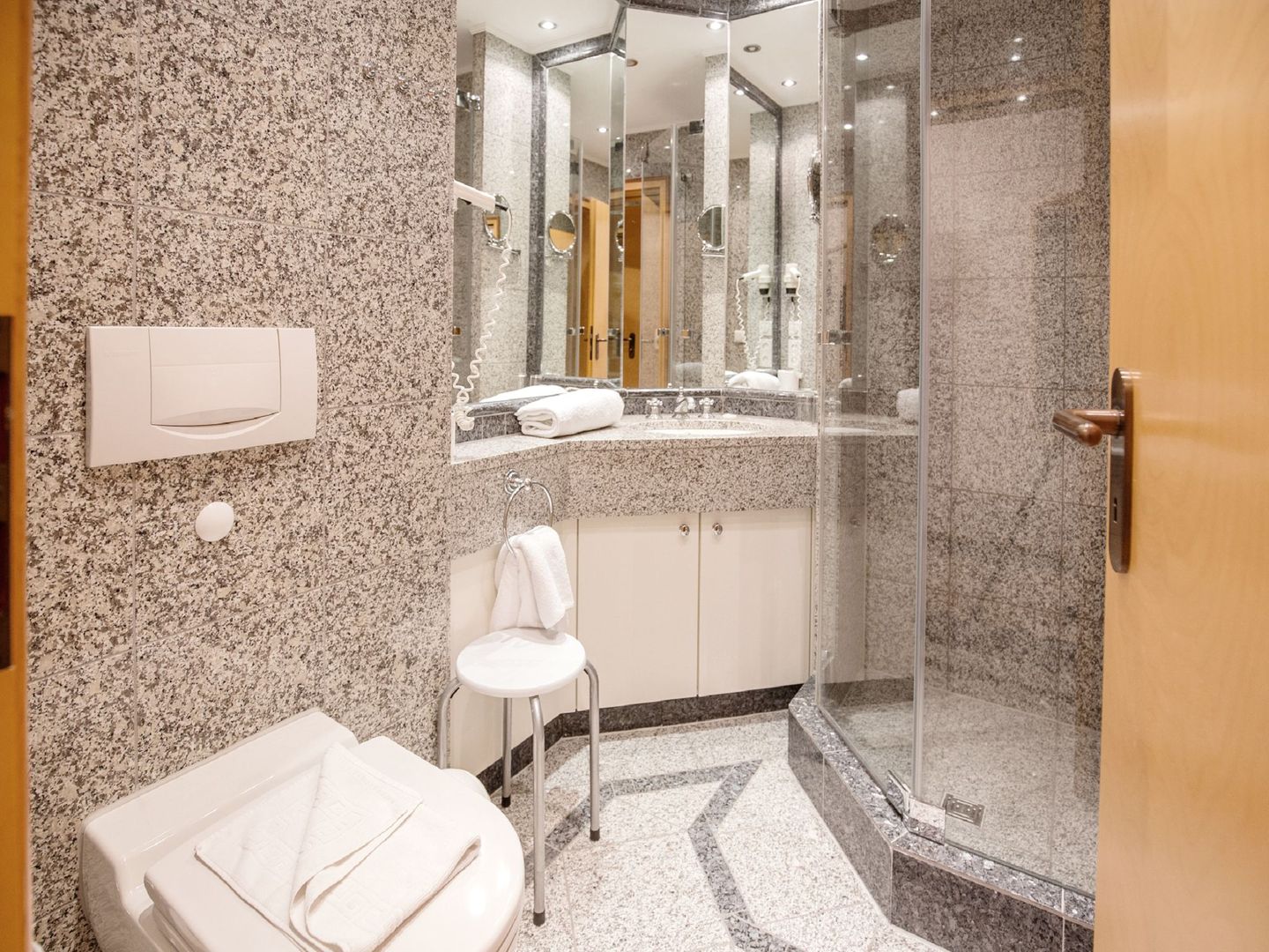 Dünenpark Binz Komfort Ferienwohnung mit 1 Schlafzimmer und Balkon im Obergeschoss (146) Insel Rügen - Badezimmer