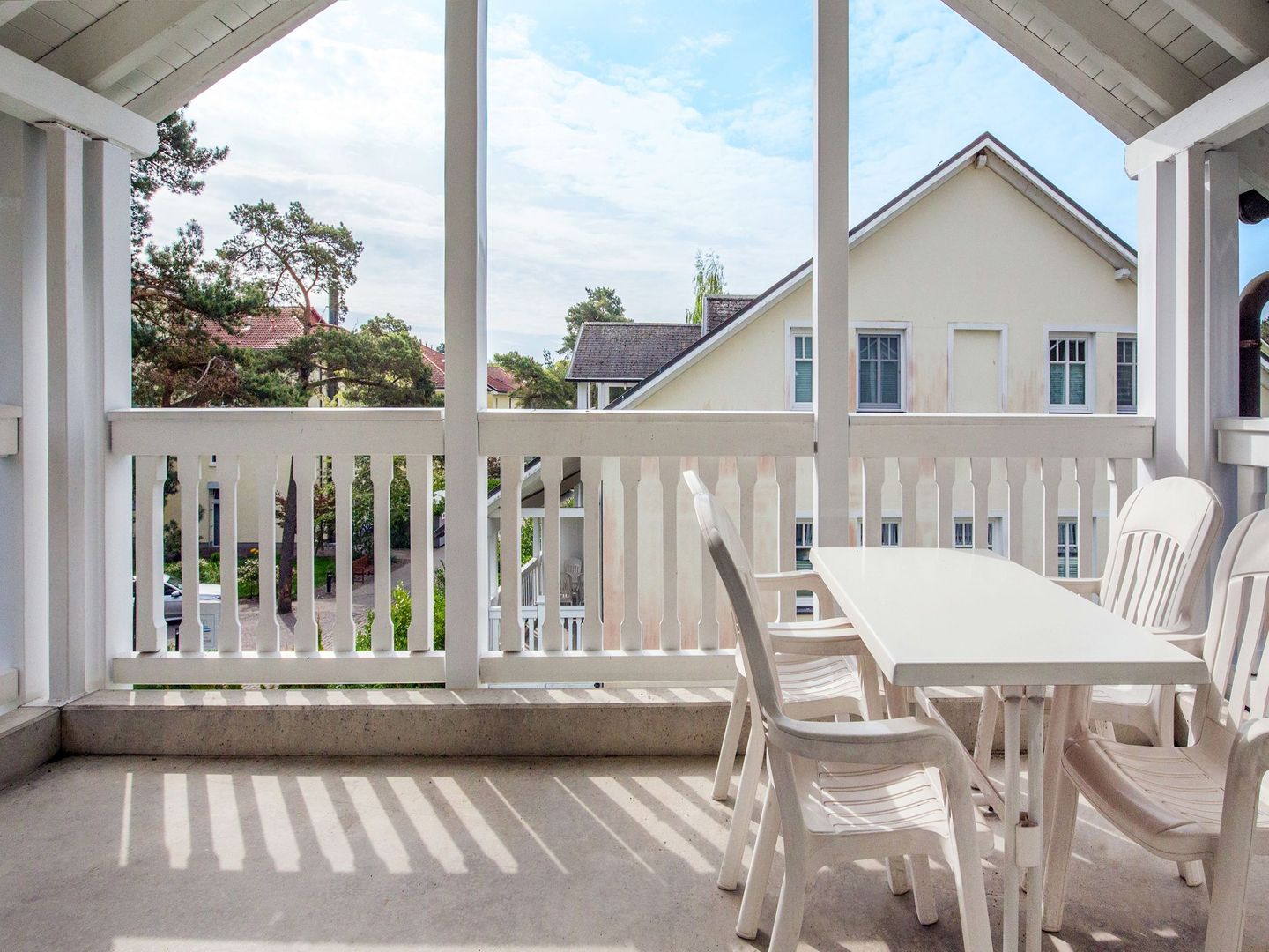 Dünenpark Binz Komfort Ferienwohnung mit 1 Schlafzimmer und Balkon im Dachgeschoss (150) Insel Rügen - Balkon