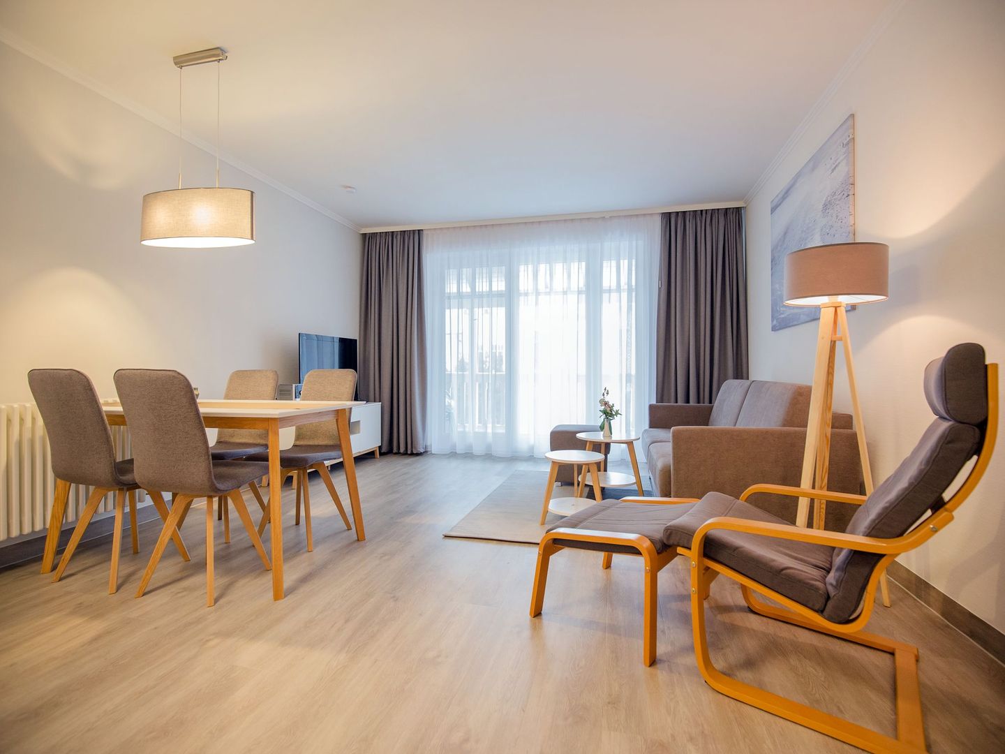 Dünenpark Binz Komfort Ferienwohnung mit 1 Schlafzimmer und Balkon im Obergeschoss (158) Insel Rügen - Wohnzimmer