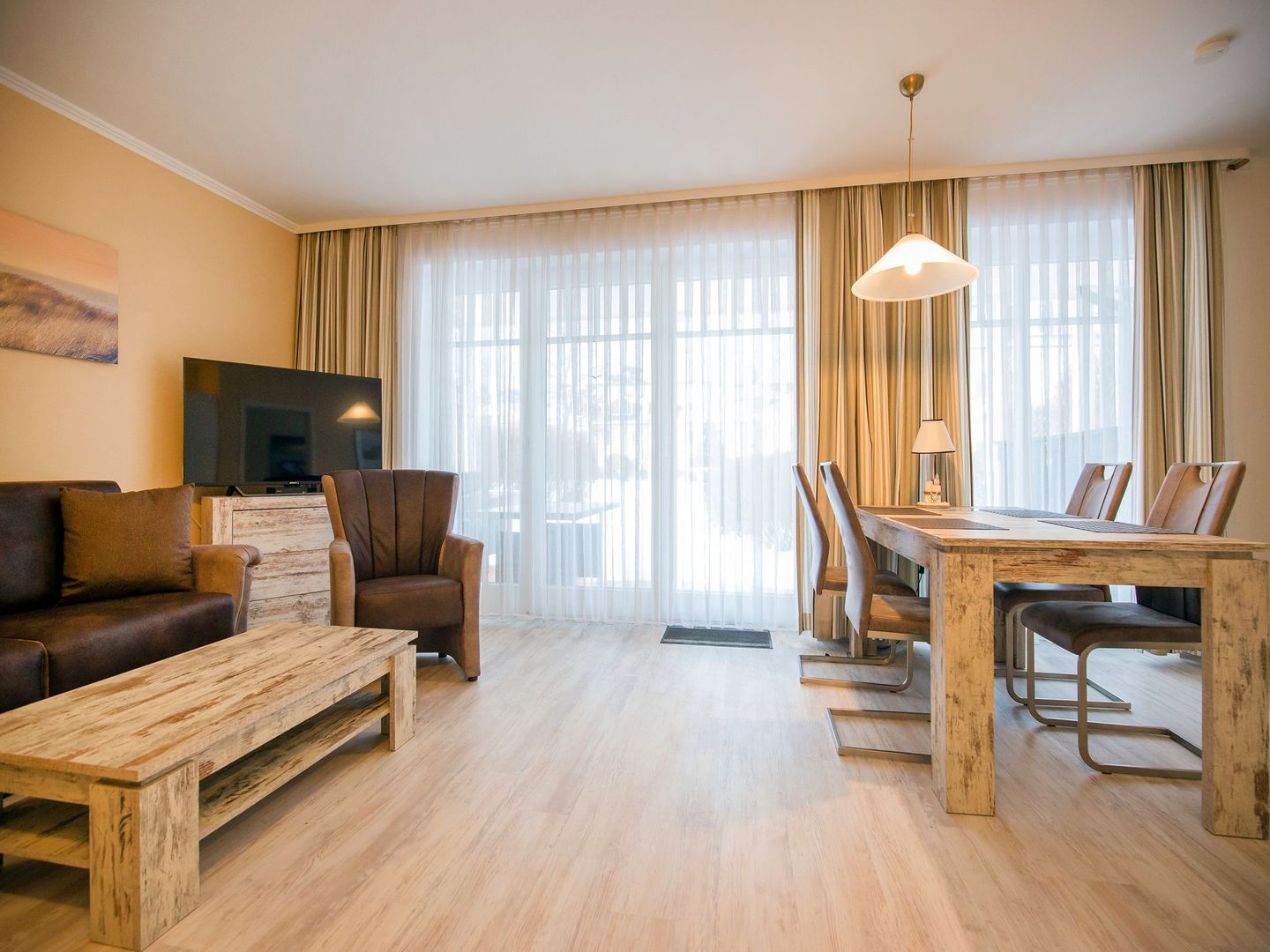 Dünenpark Binz Komfortplus Ferienwohnung mit 1 Schlafzimmer und Terrasse im Erdgeschoss (165) Insel Rügen - Wohnzimmer