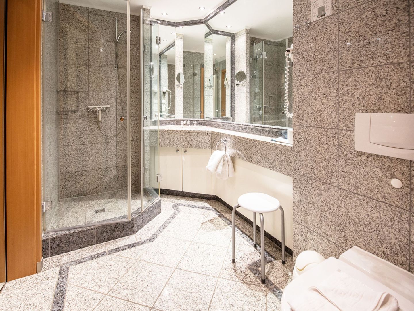 Dünenpark Binz Komfort Ferienwohnung mit 1 Schlafzimmer und Terrasse im Erdgeschoss (176) Insel Rügen - Badezimmer