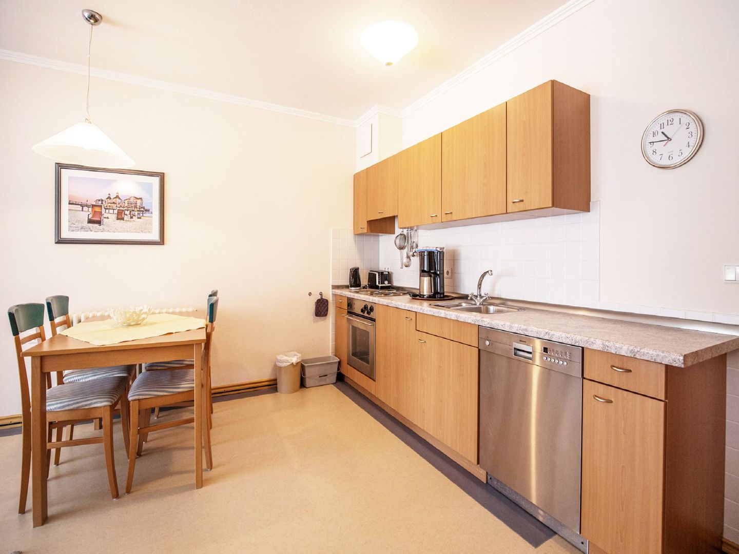 Dünenpark Binz Komfort Ferienwohnung mit 1 Schlafzimmer und Balkon im Obergeschoss (179) Insel Rügen - Küche / Küchenzeile