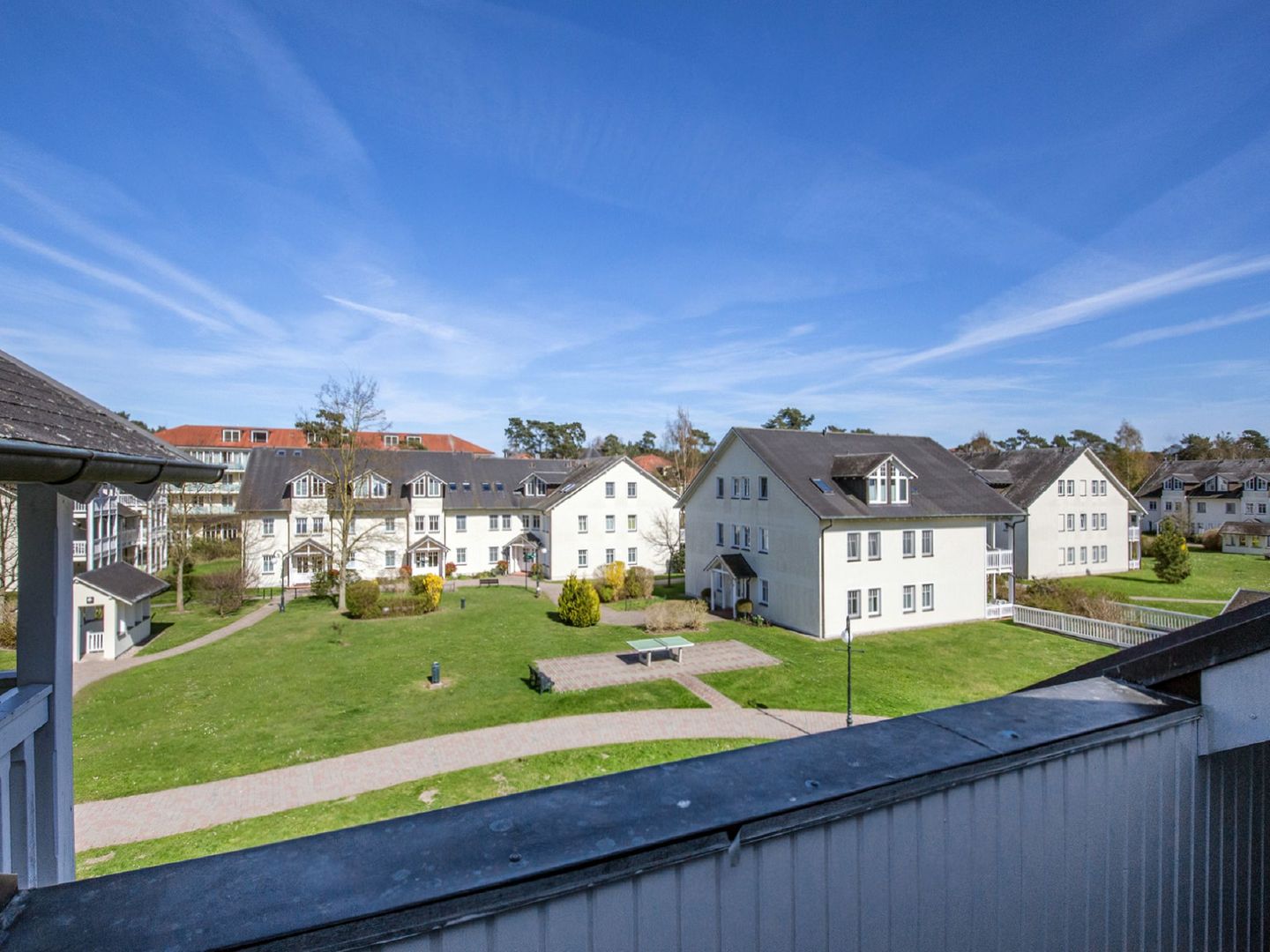 Dünenpark Binz Komfortplus Ferienwohnung mit 1 Schlafzimmer und Balkon im Dachgeschoss (183) Insel Rügen - Balkon