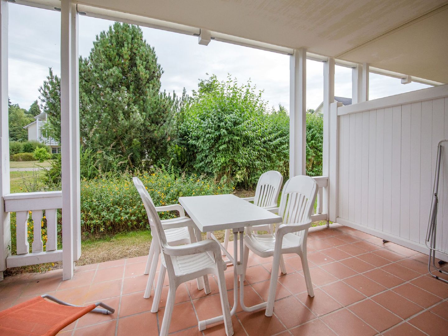 Dünenpark Binz Klassik Ferienwohnung mit 1 Schlafzimmer und Terrasse im Erdgeschoss (178) Insel Rügen - Terrasse