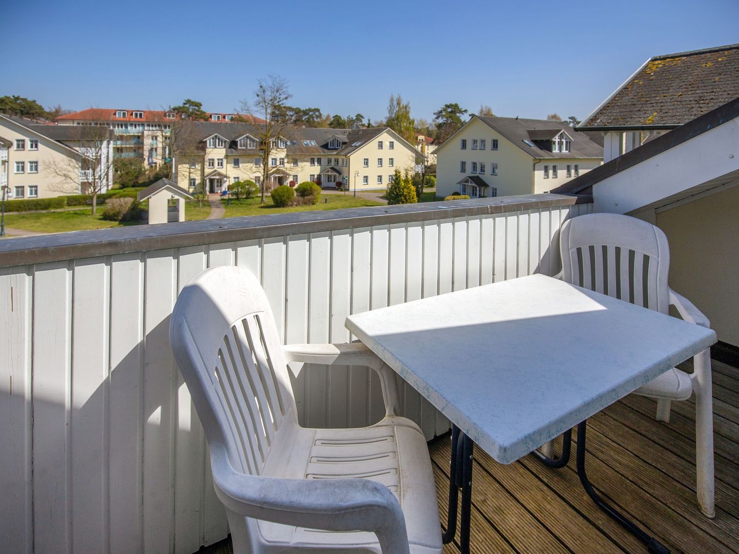Dünenpark Binz Komfort Ferienwohnung mit 1 Schlafzimmer und Balkon im Dachgeschoss (186) Insel Rügen - Balkon