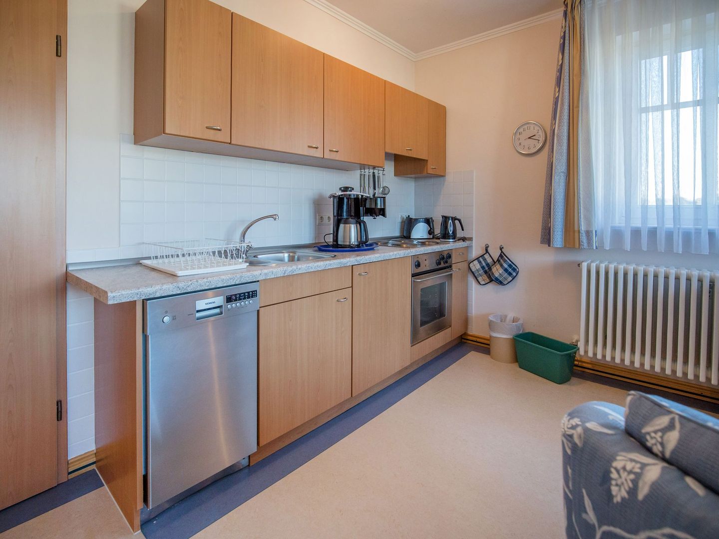 Dünenpark Binz Komfort Ferienwohnung mit 1 Schlafzimmer und Balkon im Dachgeschoss (186) Insel Rügen - Küche / Küchenzeile