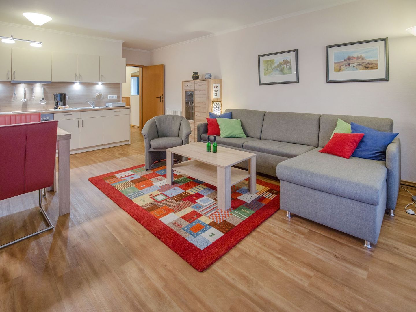 Dünenpark Binz Komfortplus Ferienwohnung mit 1 Schlafzimmer und Balkon im Obergeschoss (203) Insel Rügen - Wohnzimmer