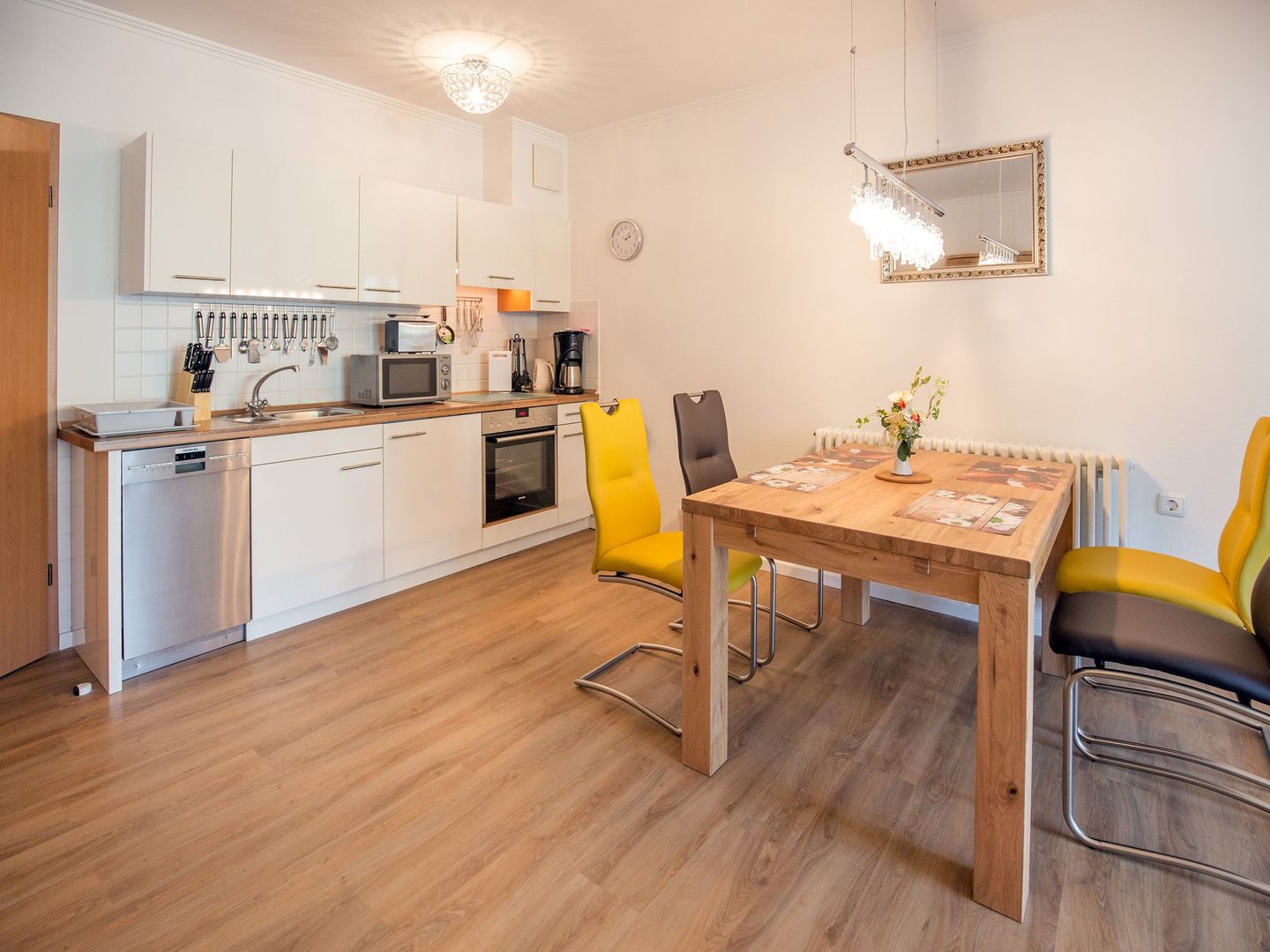 Dünenpark Binz Komfortplus Ferienwohnung mit 1 Schlafzimmer und Balkon im Dachgeschoss (208) Insel Rügen - Küche / Küchenzeile