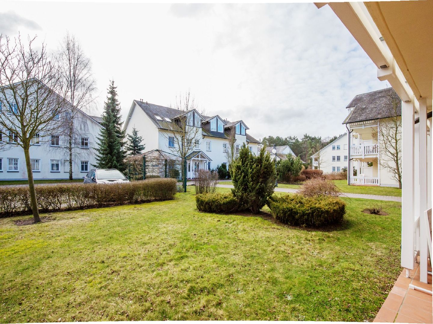 Dünenpark Binz Komfort Ferienwohnung mit 1 Schlafzimmer und Terrasse im Erdgeschoss (188) Insel Rügen - Terrasse