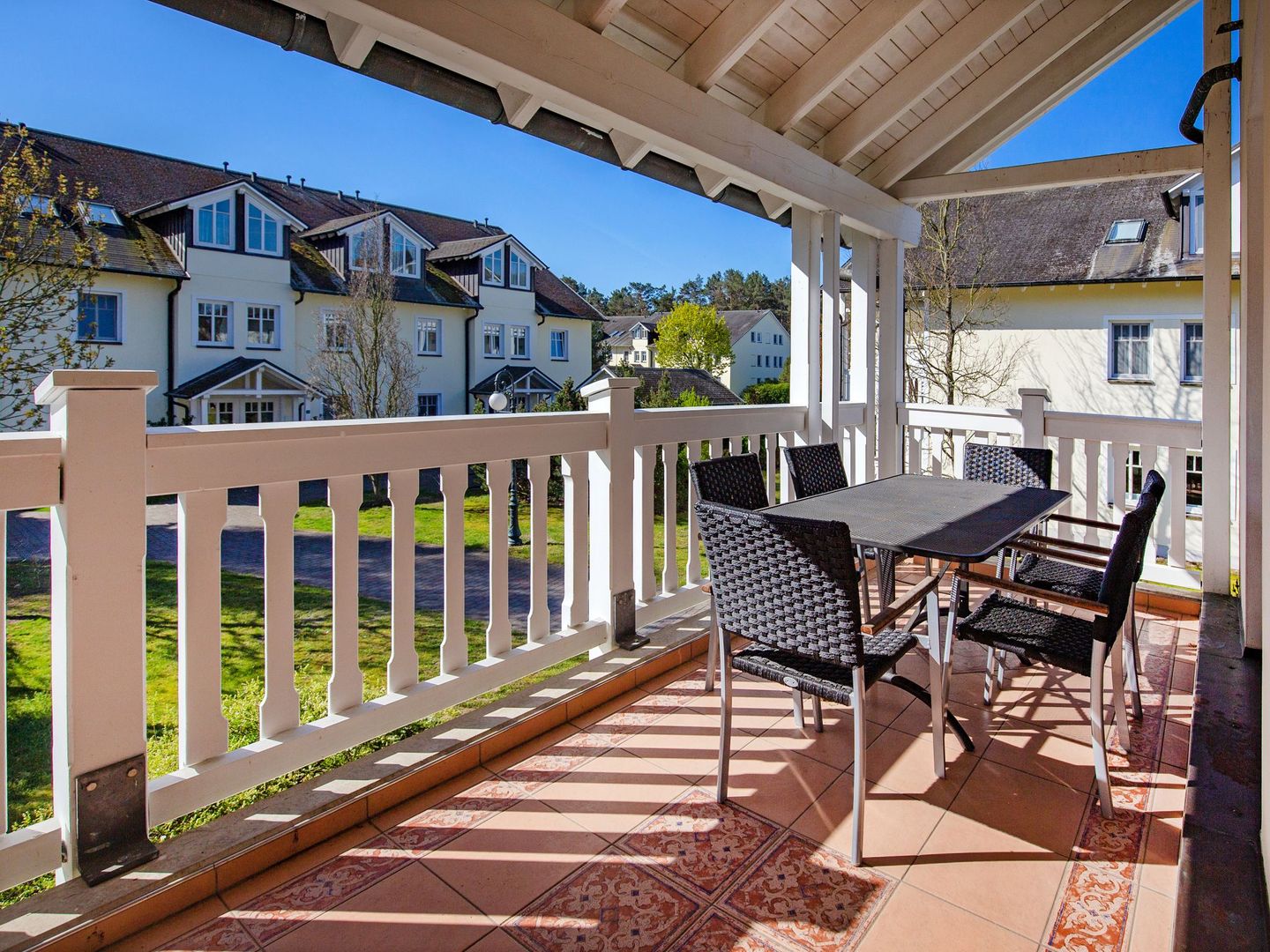Dünenpark Binz Komfortplus Ferienwohnung mit 2 Schlafzimmern und Balkon im Obergeschoss (191) Insel Rügen - Balkon