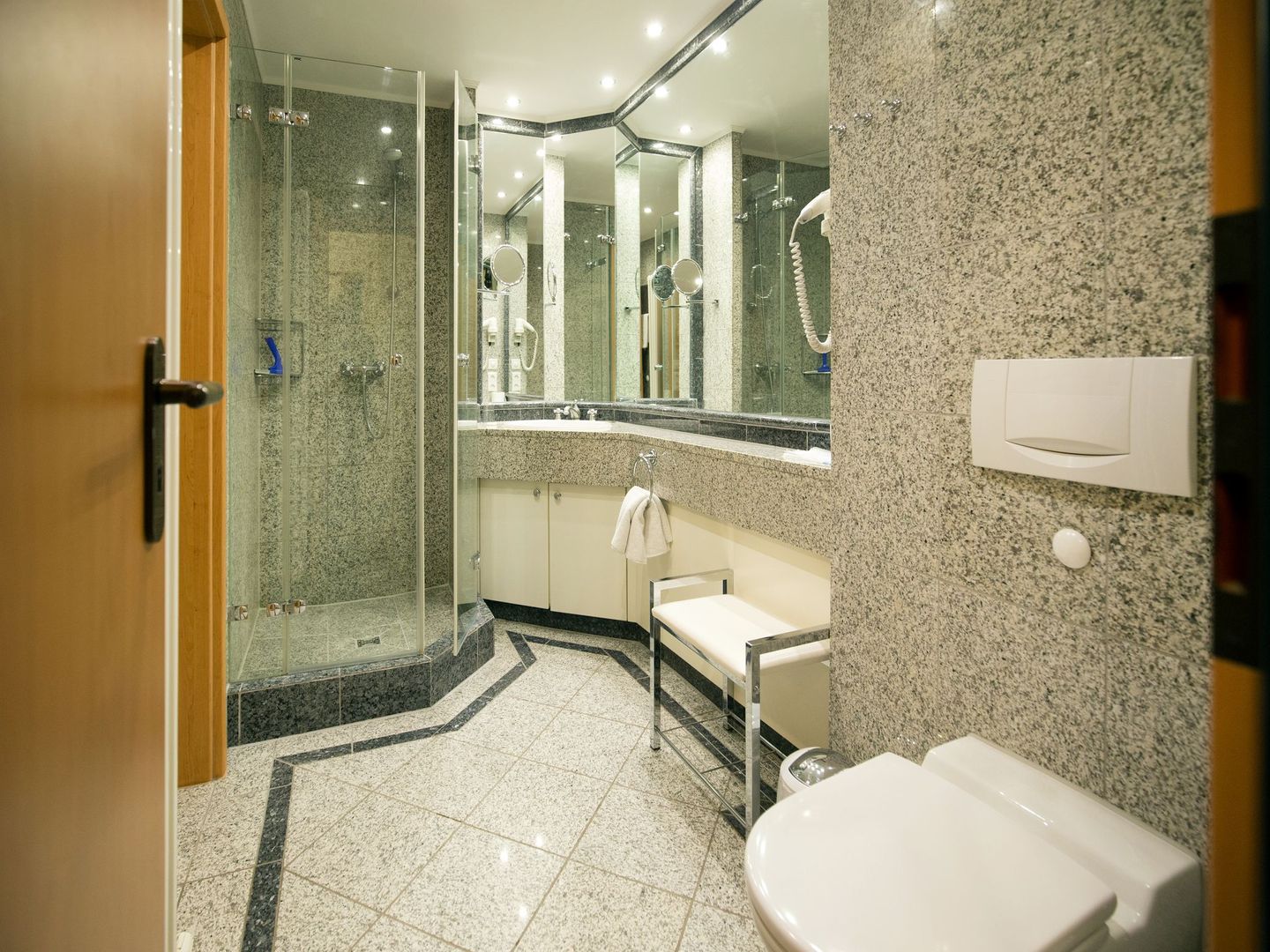 Dünenpark Binz Komfort Ferienwohnung mit 1 Schlafzimmer und Terrasse im Erdgeschoss (220) Insel Rügen - Badezimmer