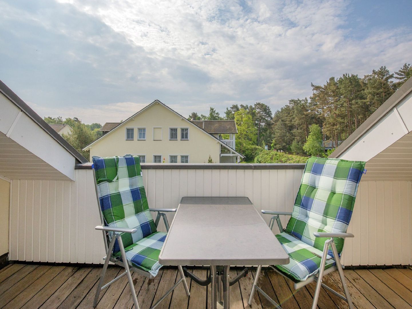 Dünenpark Binz Komfortplus Ferienwohnung mit 1 Schlafzimmer und Balkon im Dachgeschoss (232) Insel Rügen - Balkon